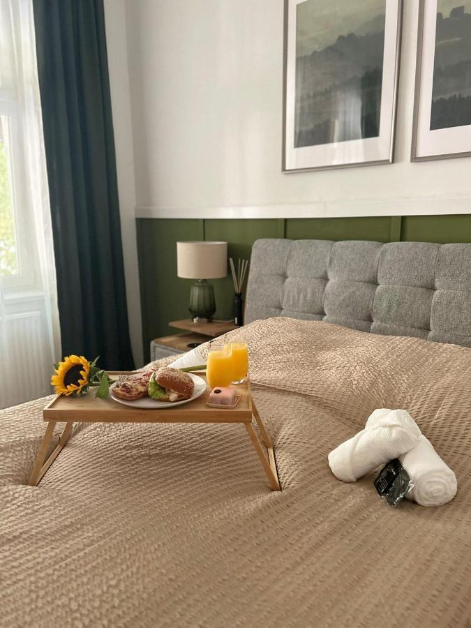 Apartment 5 Min Schoenbrunn Gloriette, Direct To City Center, Free Parking ウィーン エクステリア 写真
